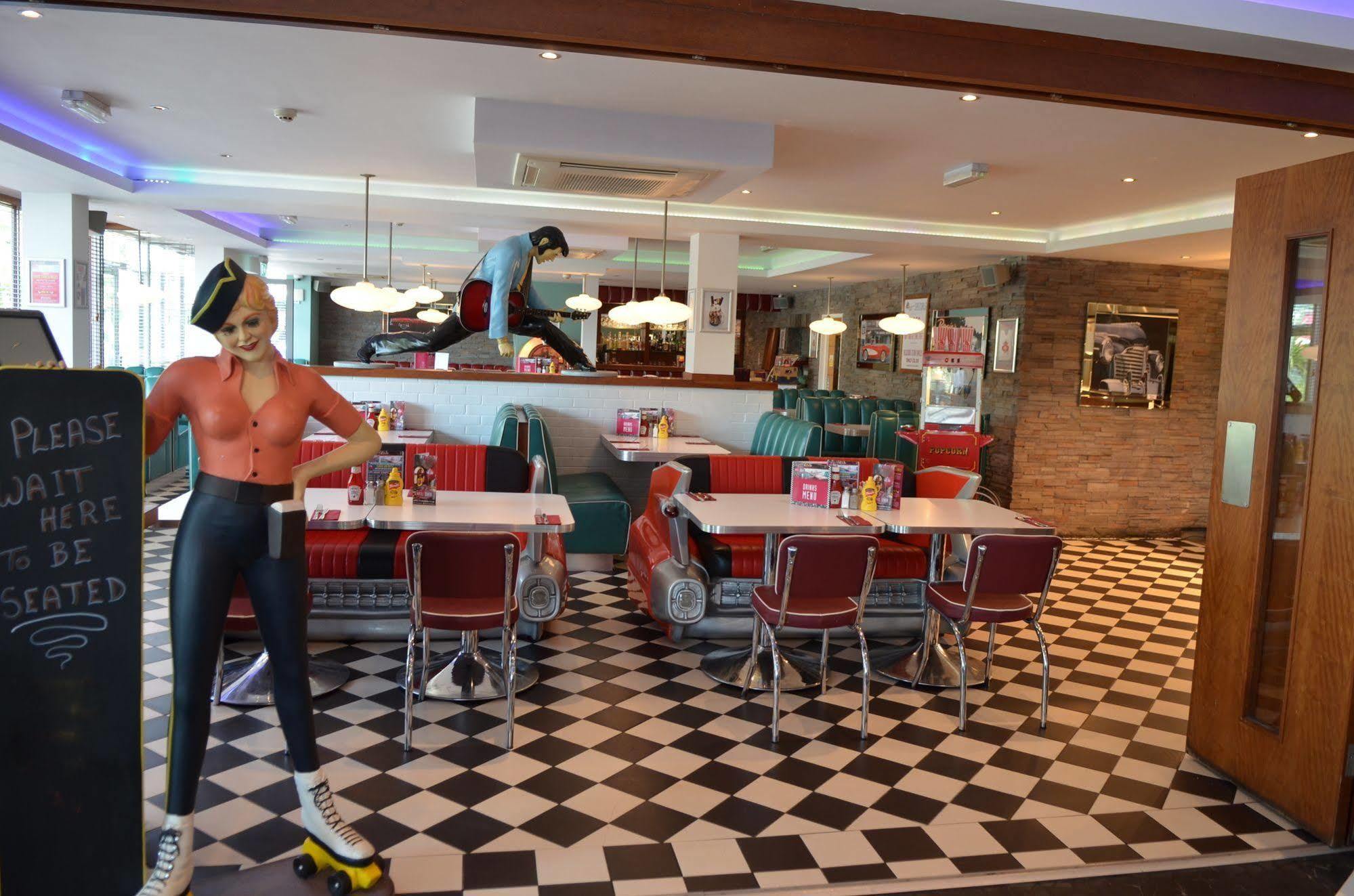 7Hotel Diner Halstead  Eksteriør bilde